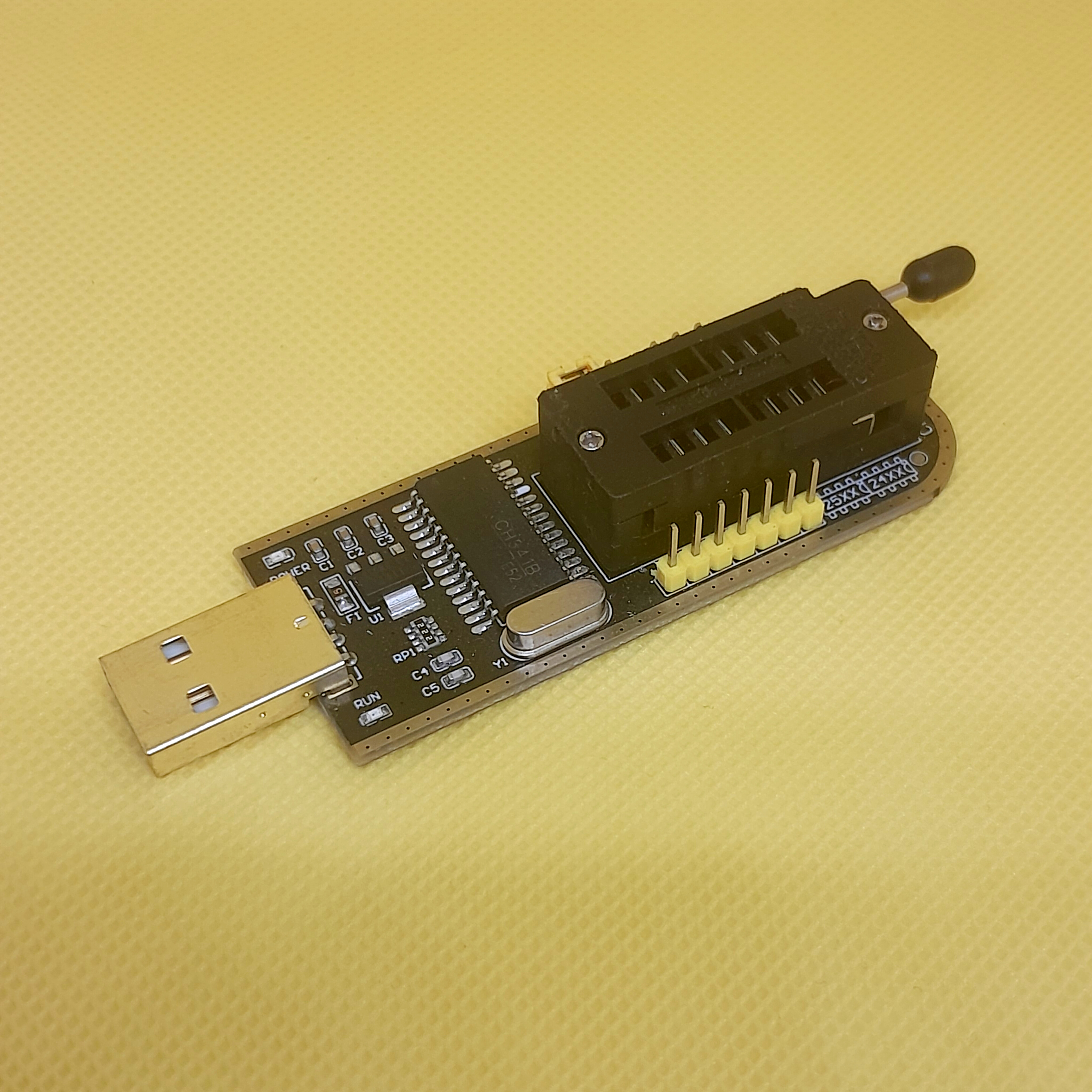 پروگرامر تراشه های Flash و EEPROM مدل CH341