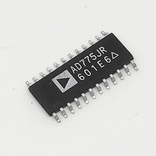 مبدل آنالوگ به دیجیتال 8 بیتی 20MSPS مدل AD775JR