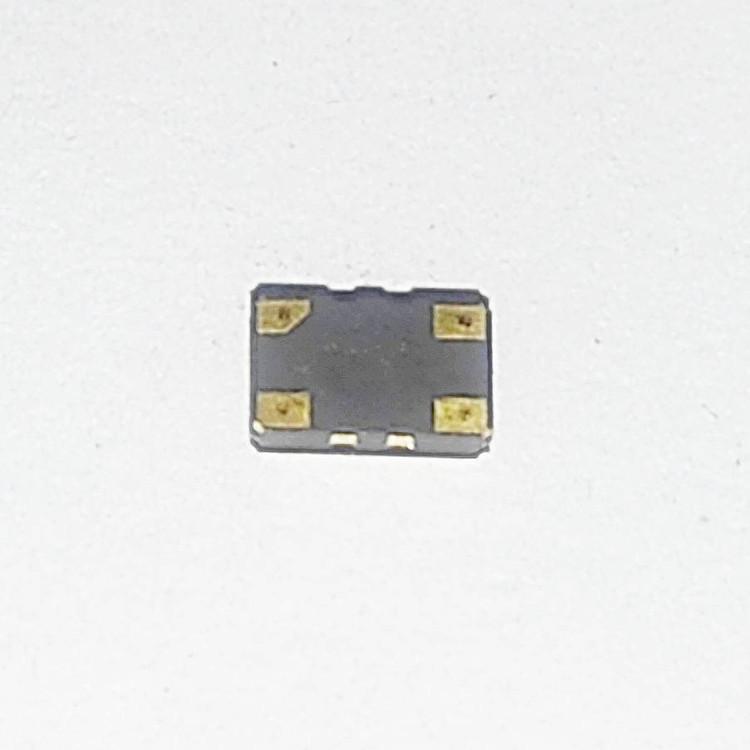 اسیلاتور کریستالی کنترلشونده با ولتاژ و جبرانسازی دما 28.8MHz برند Taitien مدل TWEAALSANF-28.800000
