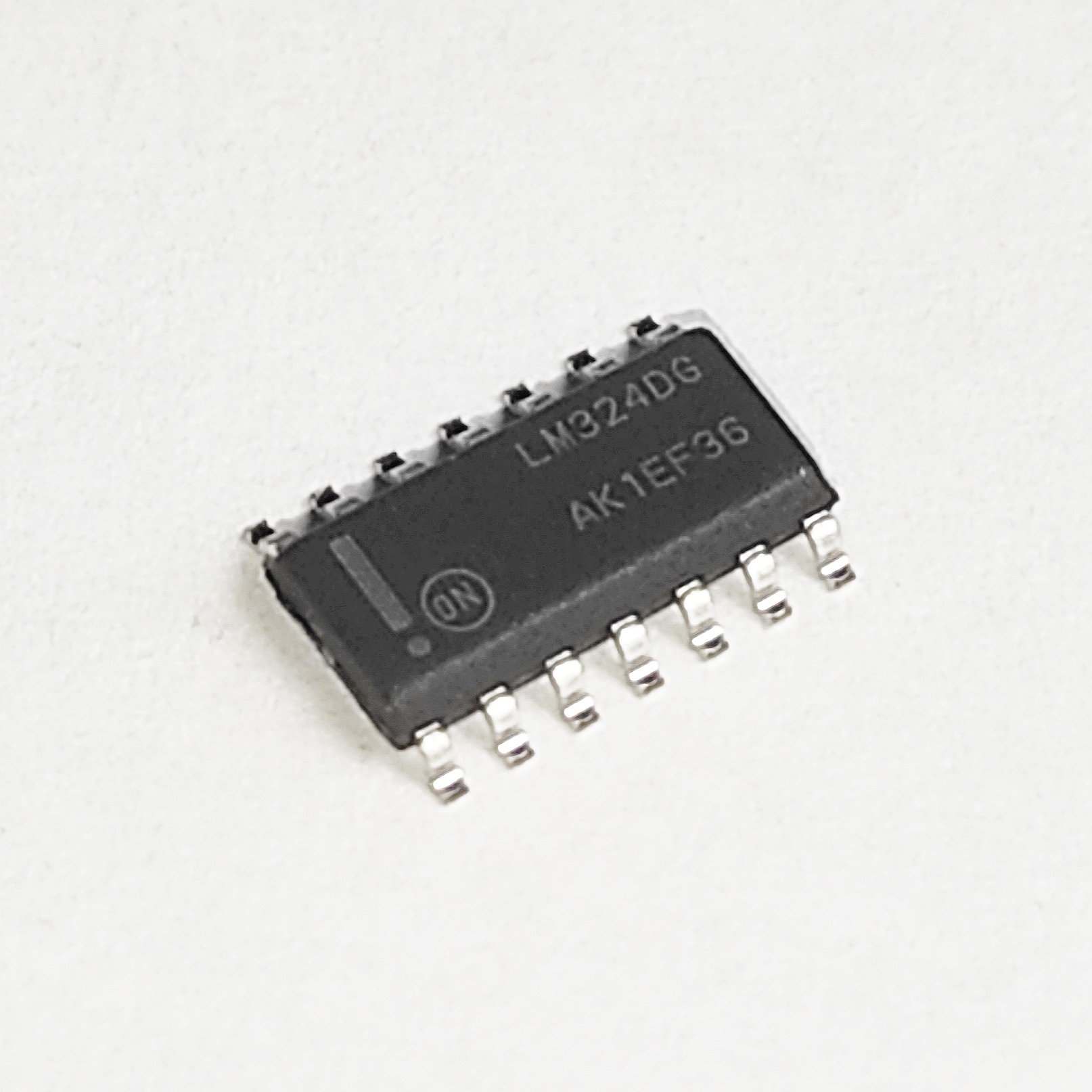 آپ‌امپ چهارکاناله عمومی LM324DG برند onsemi
