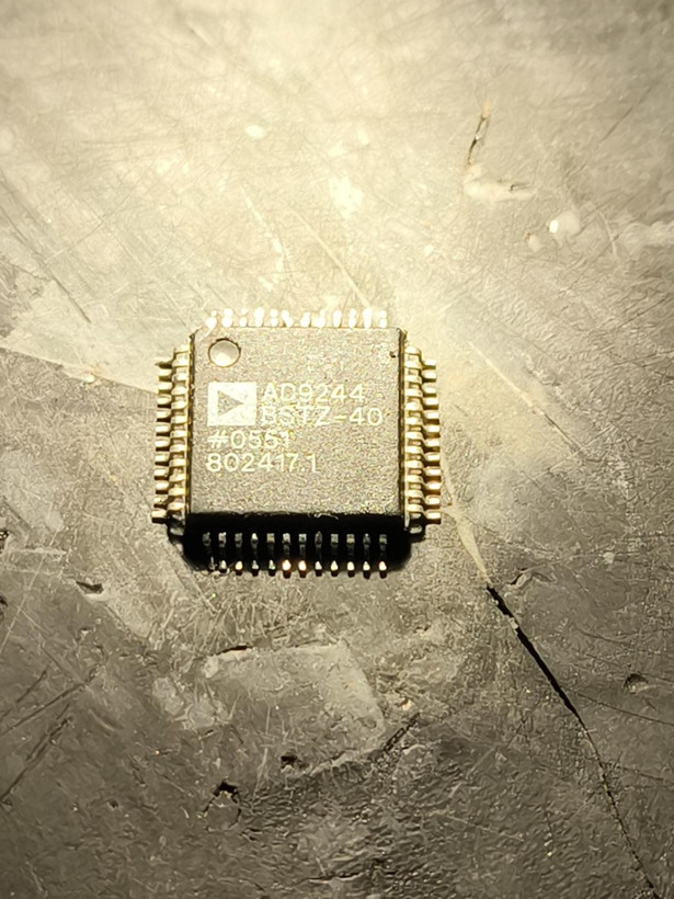 مبدل آنالوگ به دیجیتال 14 بیتی 40/65MSPS مدل AD9244 HONG KONG