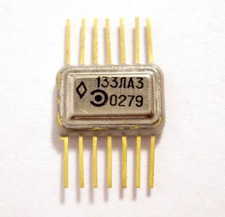 آی‌سی منطقی TTL چهار گیت NAND دو ورودی مدل 133ЛА3 / 133LA3