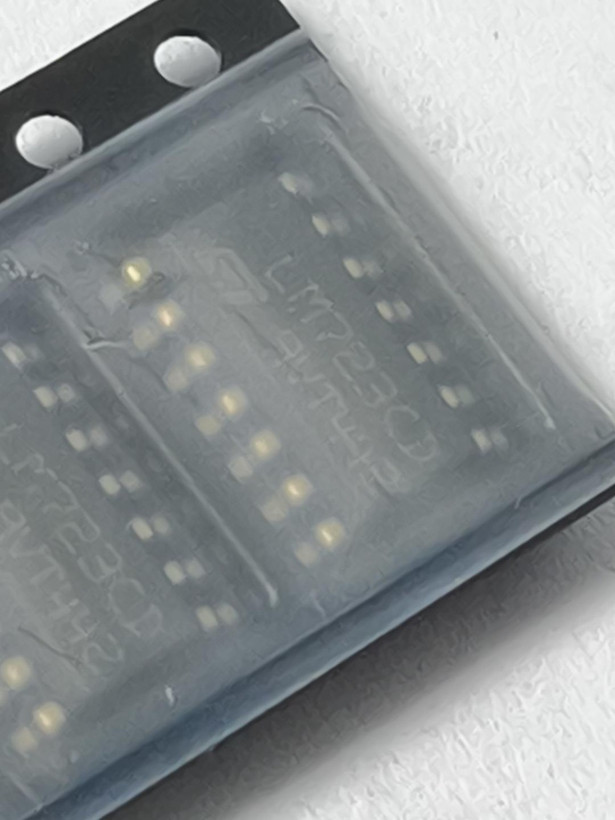 رگولاتور خطی قابل تنظیم LM723CD برند STMicroelectronics با خروجی تا 150 میلیآمپر