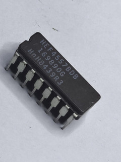 آیسی رجیستر شیفت CMOS با طول قابل برنامهریزی 1 تا 64 بیت HEF4557BDB ، DIP-16 سرامیکی