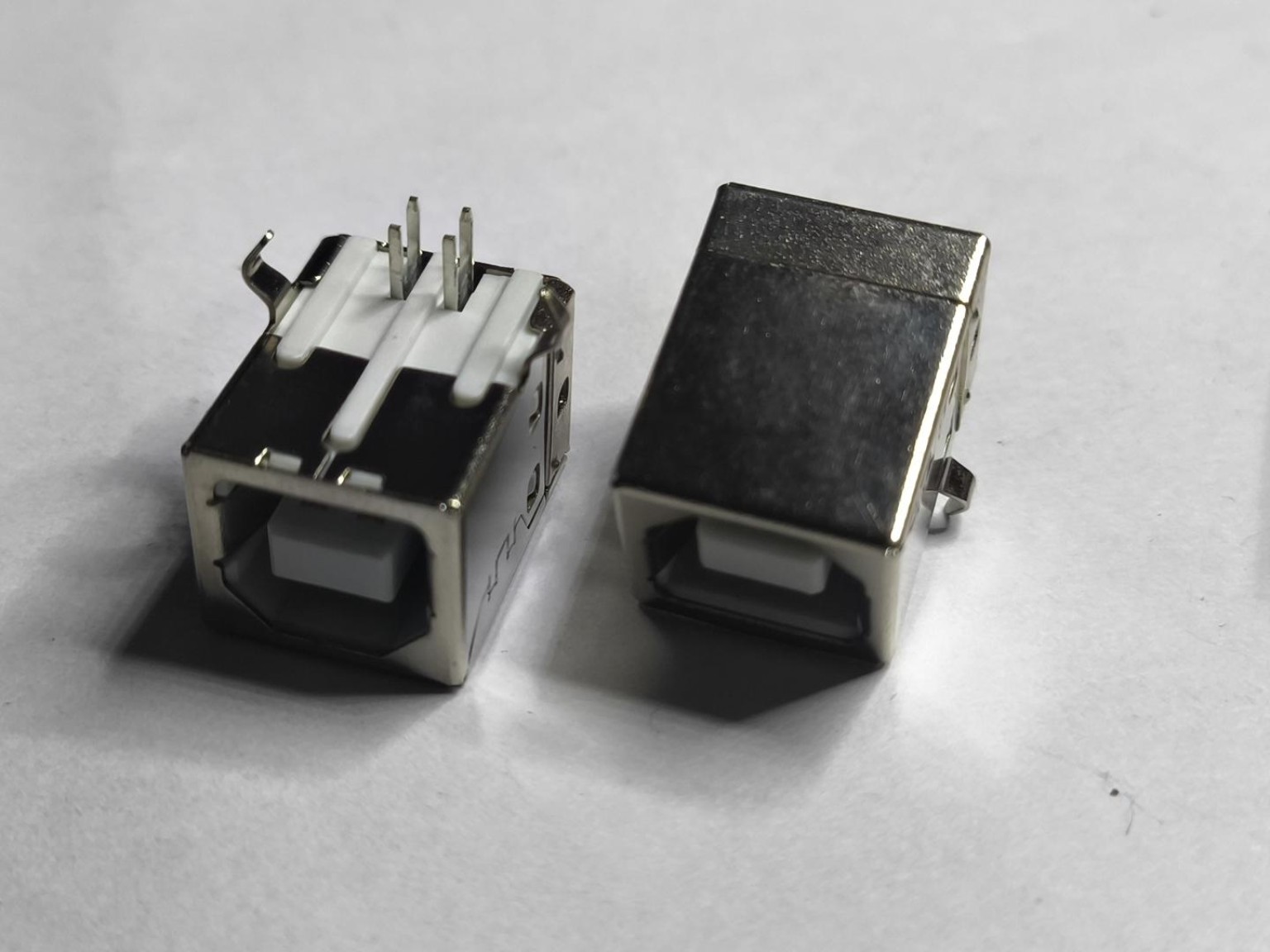 کانکتور مادگی USB Type-B چهار پین THT نصب لبه برد